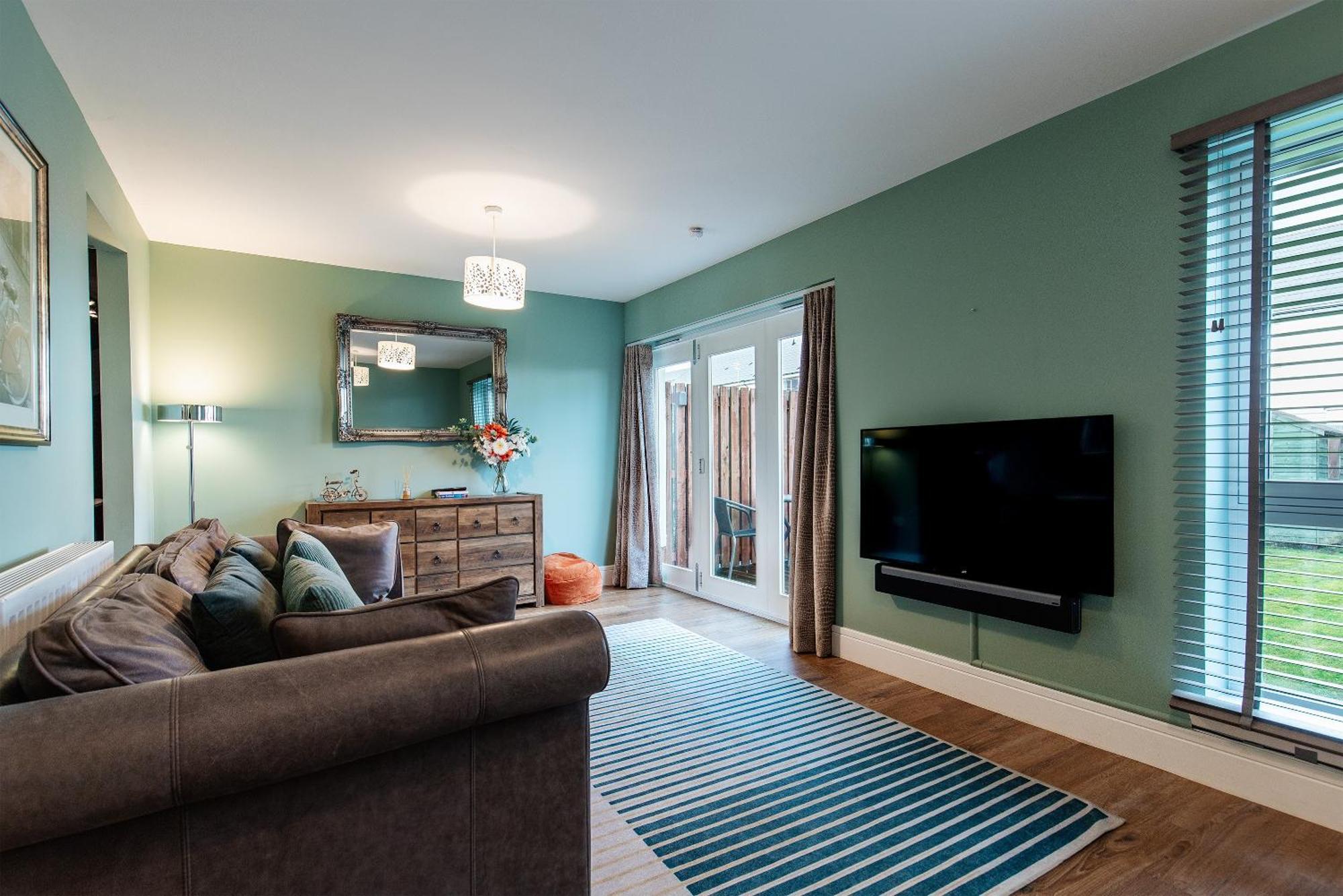 3br-sleeps6-parking-garden-citycentre