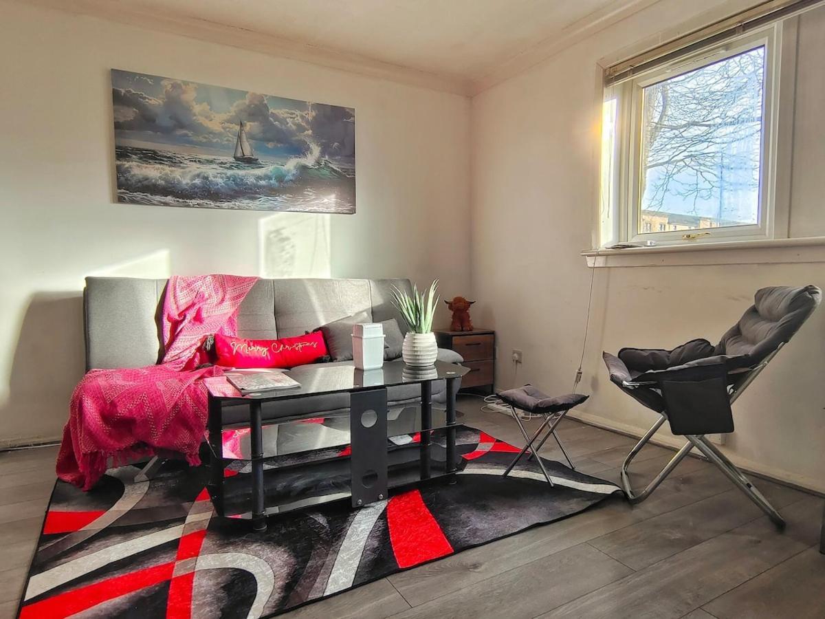 Apartment Free Parking 2-bedroom House In *