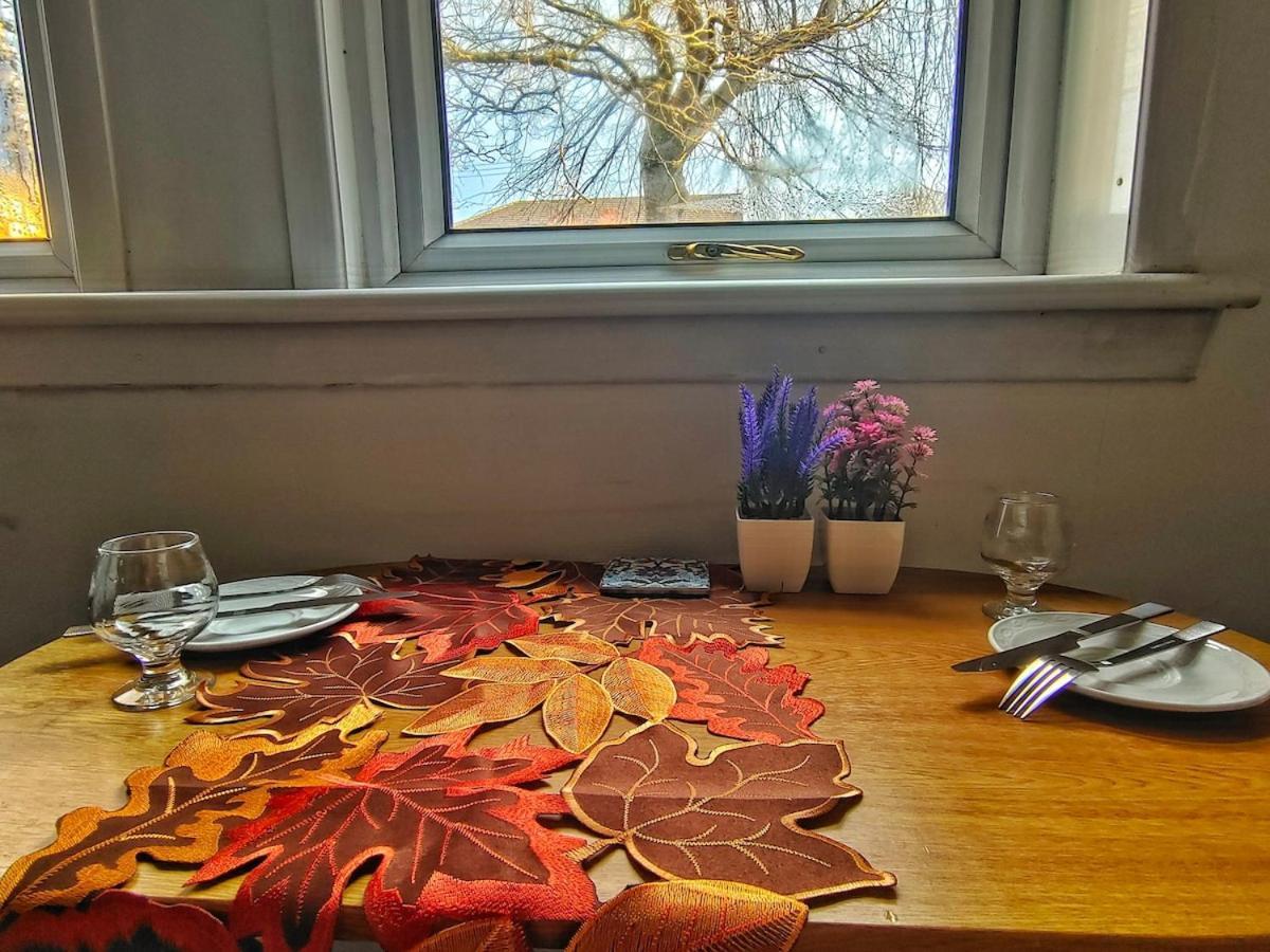 Apartment Free Parking 2-bedroom House In Glasgow