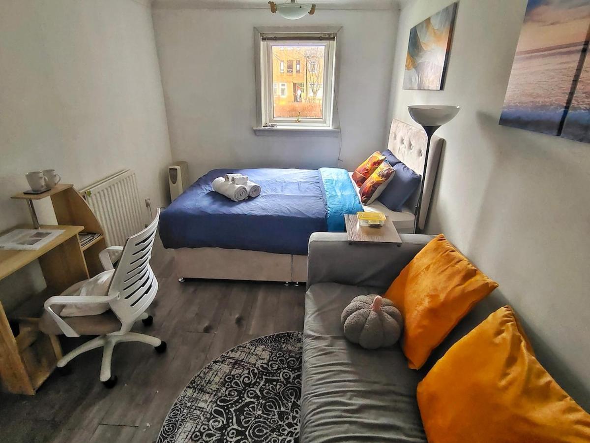 Free Parking 2-bedroom House In Apartment *