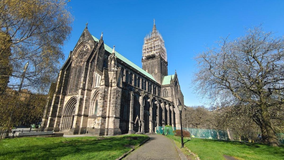 Apartment Free Parking 2-bedroom House In Glasgow