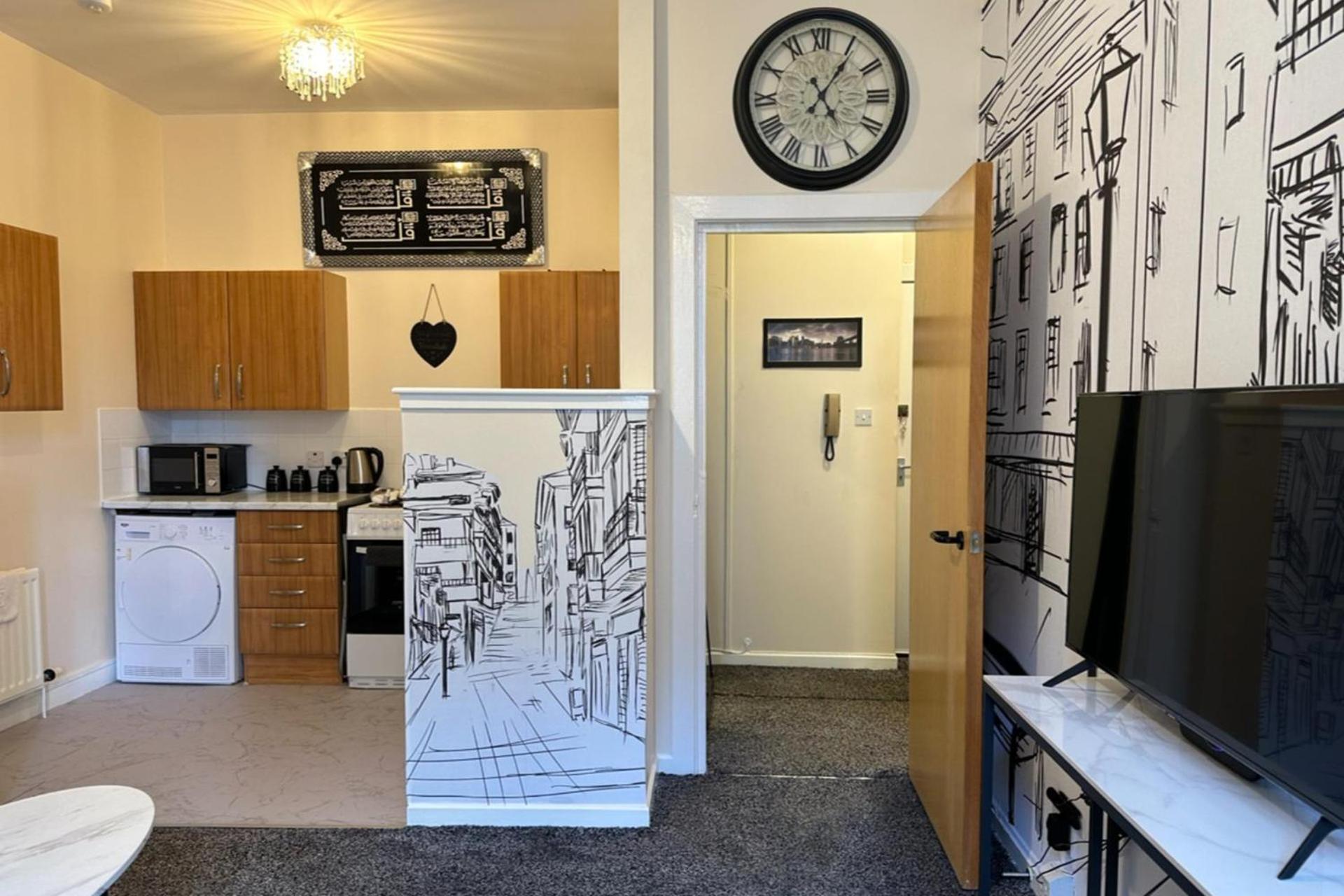 1 Bedroom In Centre Apartment