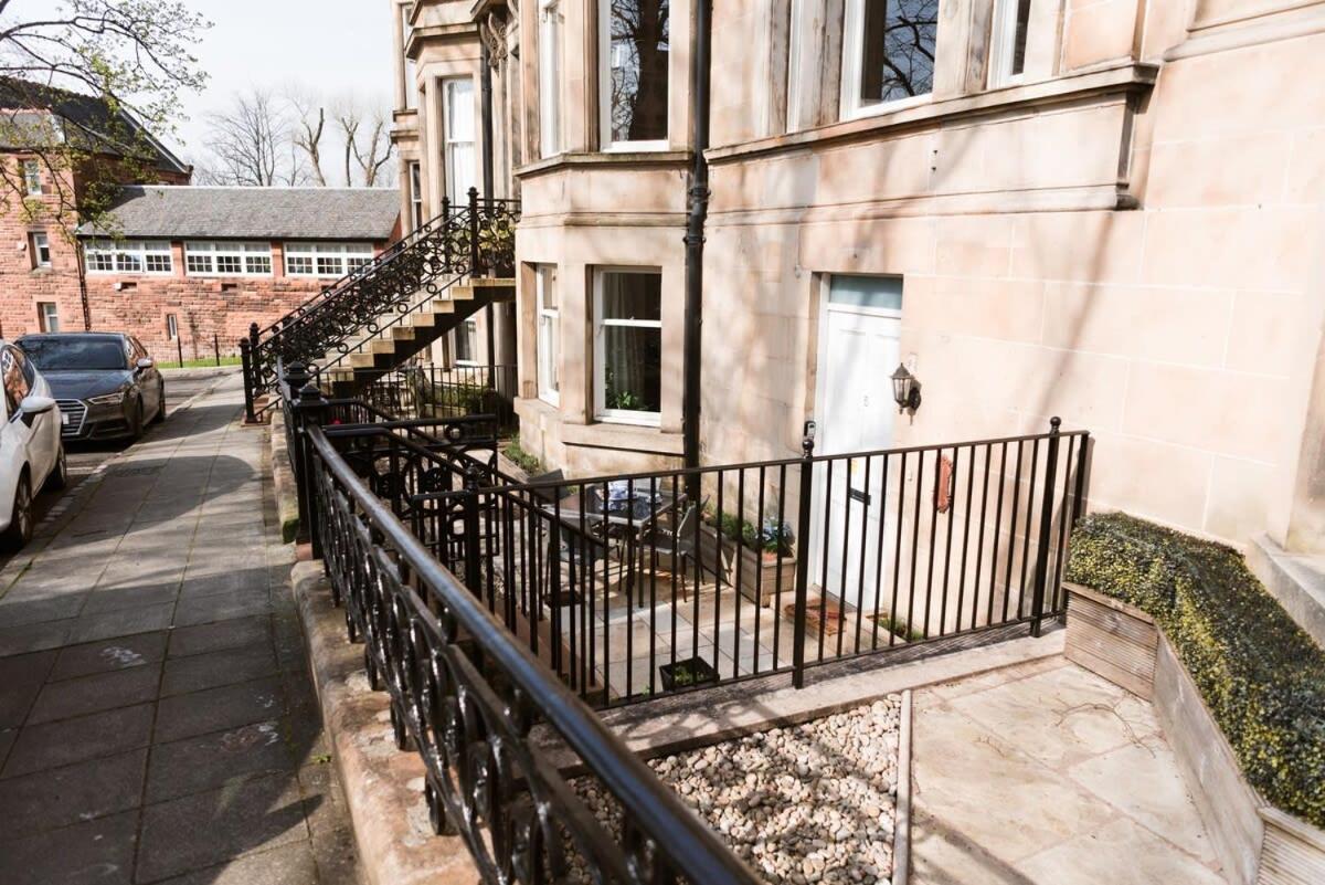 Elegant West End Flat In