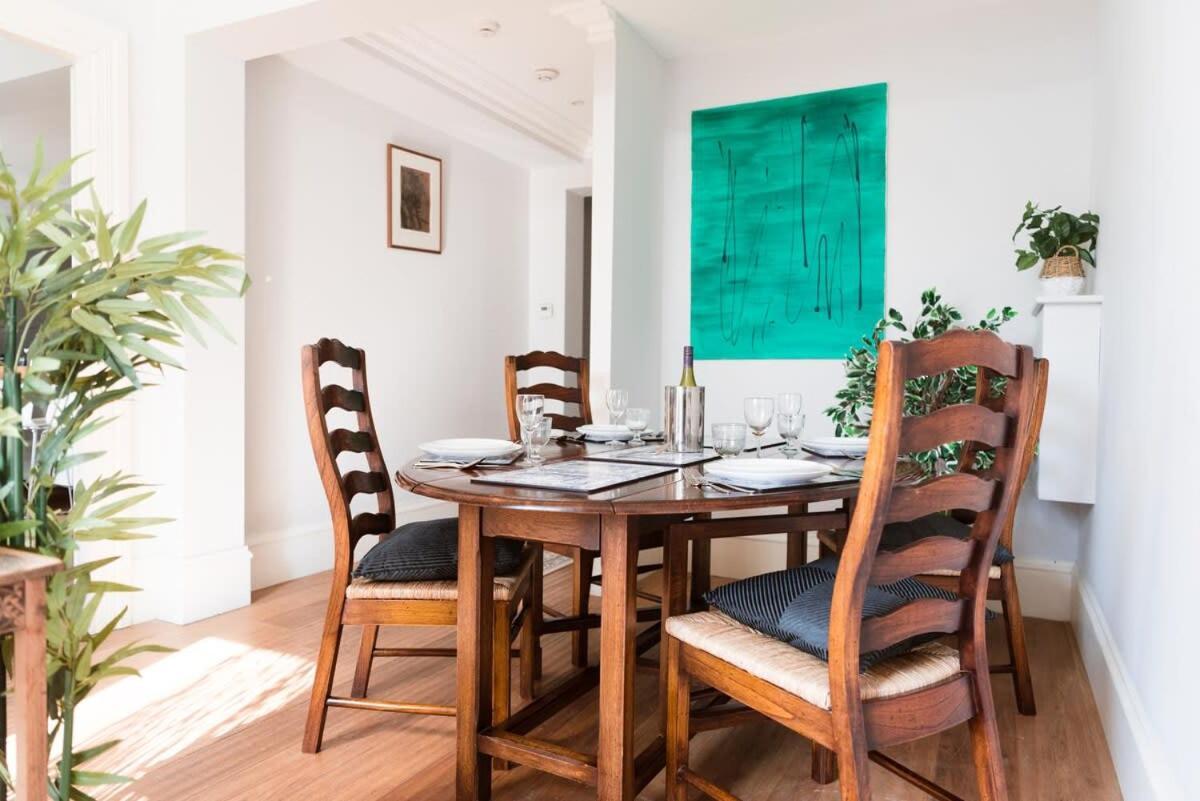 Elegant West End Flat In Glasgow