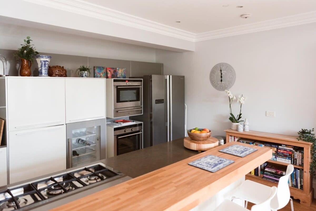 Apartment Elegant West End Flat In *