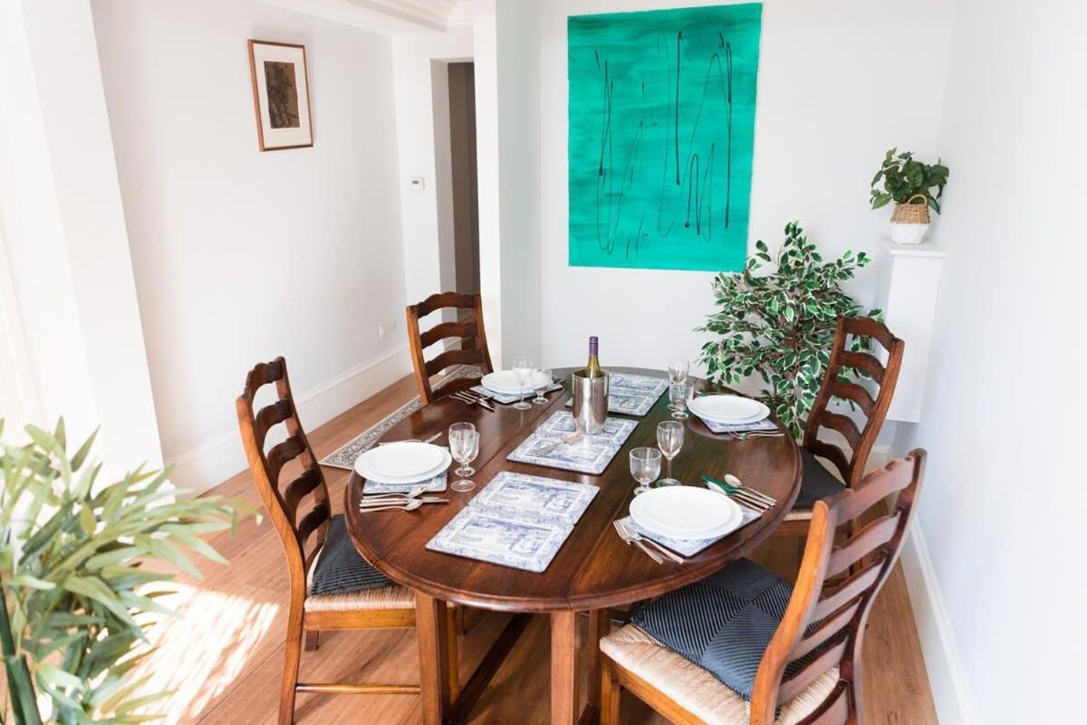 Elegant West End Flat In