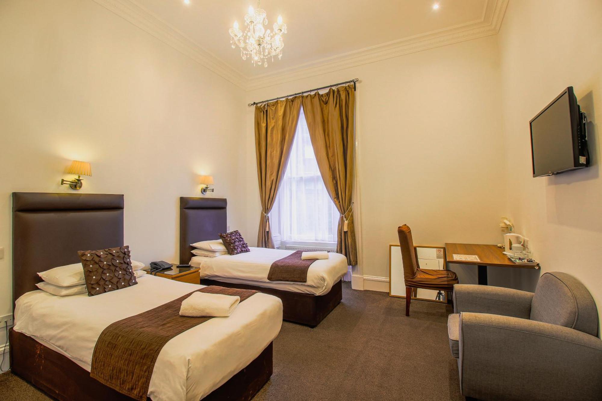 Hotel Sandyford 3*
