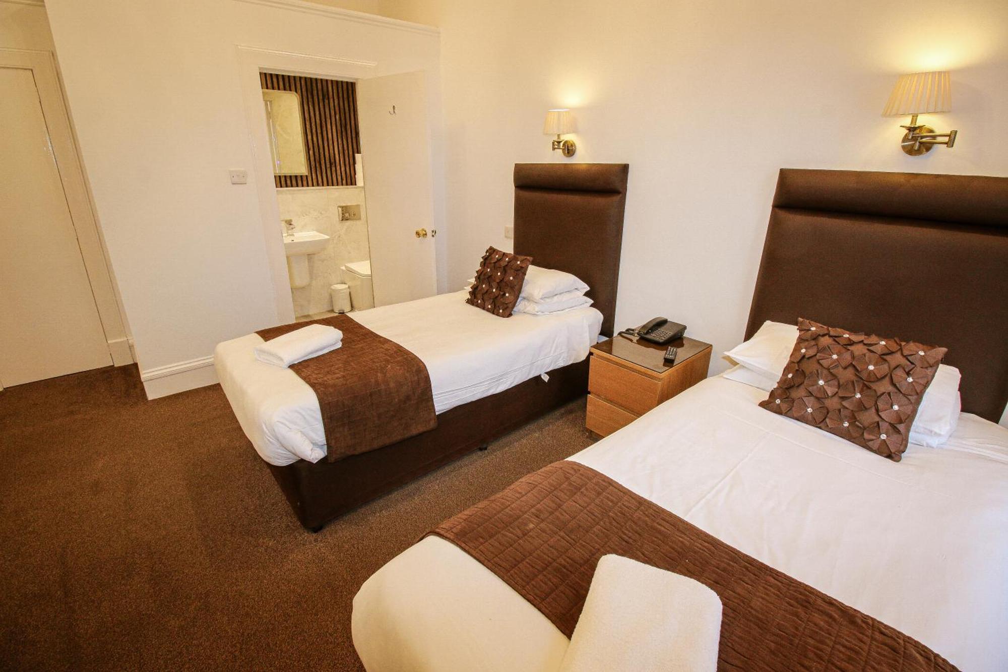 Hotel Sandyford 3*