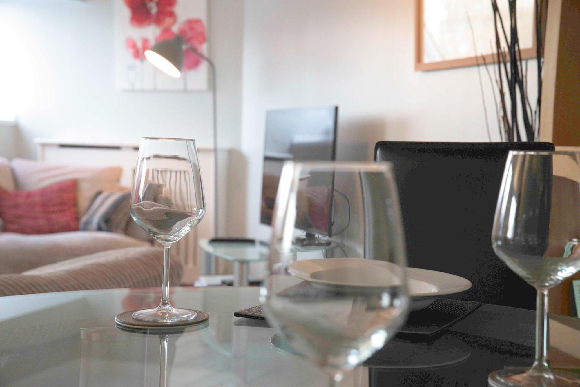 Apartment Fabulous Stylish Flat In Merchant & Free Secure Parking Glasgow