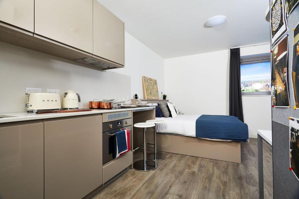 Apartment Student-only Prestigious Studio, Beith Street Glasgow