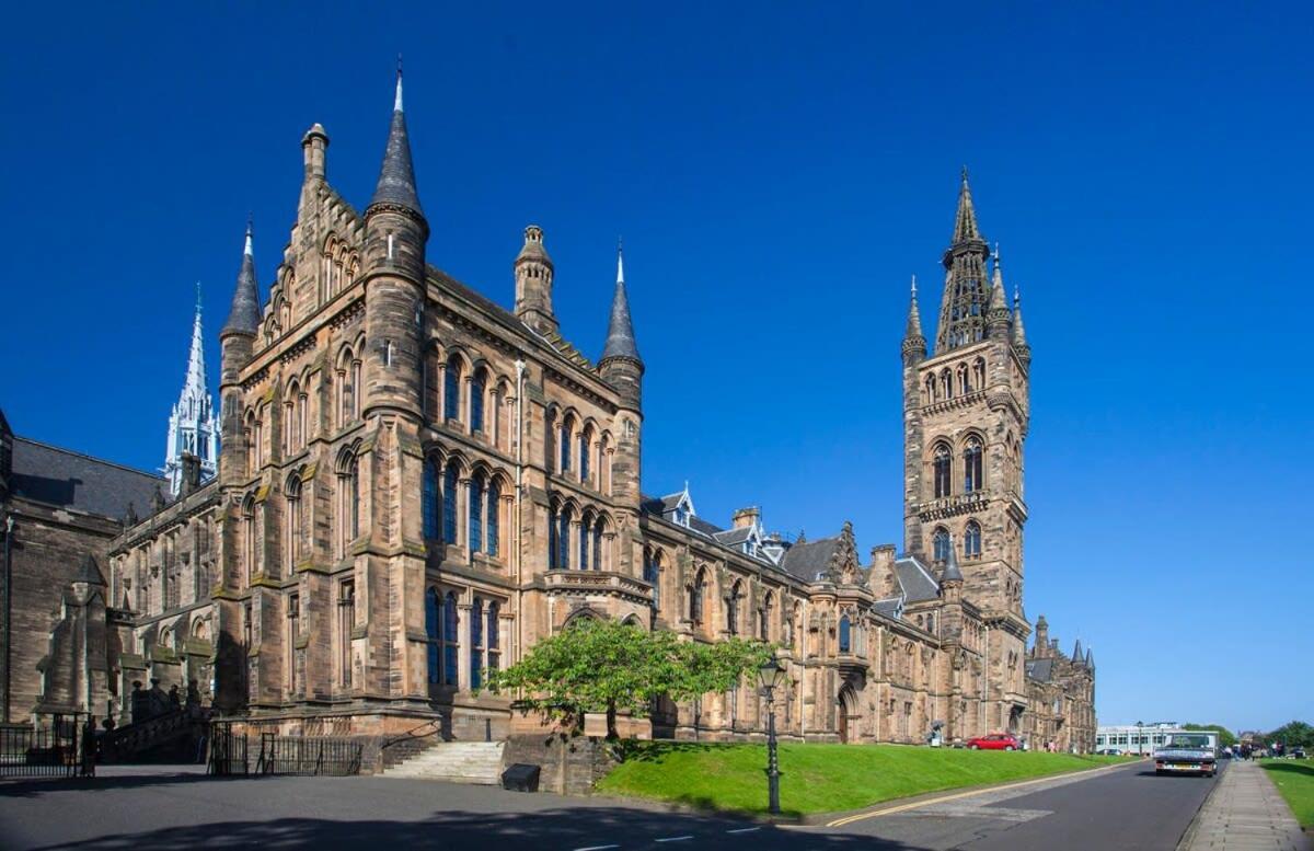 Newly Renovated Flat In Trendy Finnieston * Glasgow