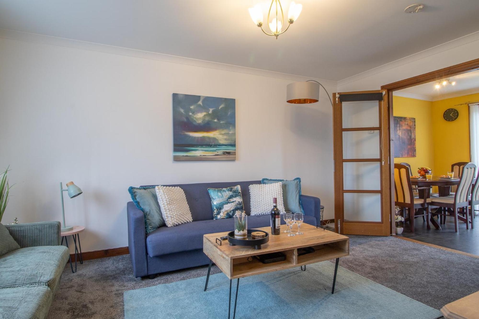 Holiday home Glasgow, Spacious, 2 Bed With Parking *