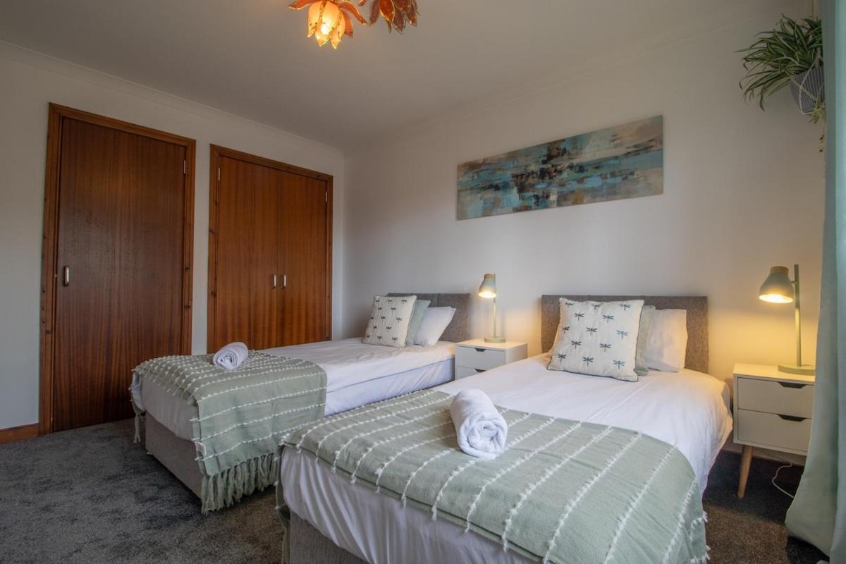 Holiday home Glasgow, Spacious, 2 Bed With Parking Glasgow