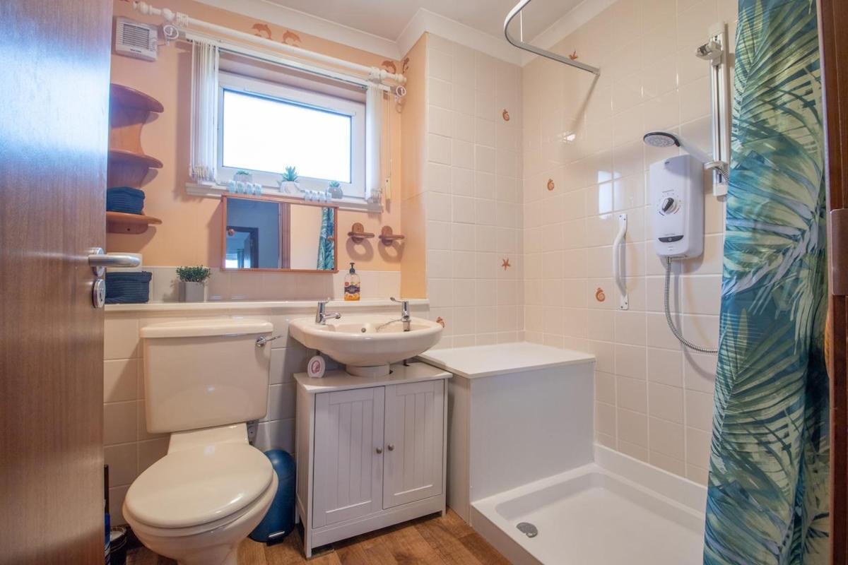 Glasgow, Spacious, 2 Bed With Parking *