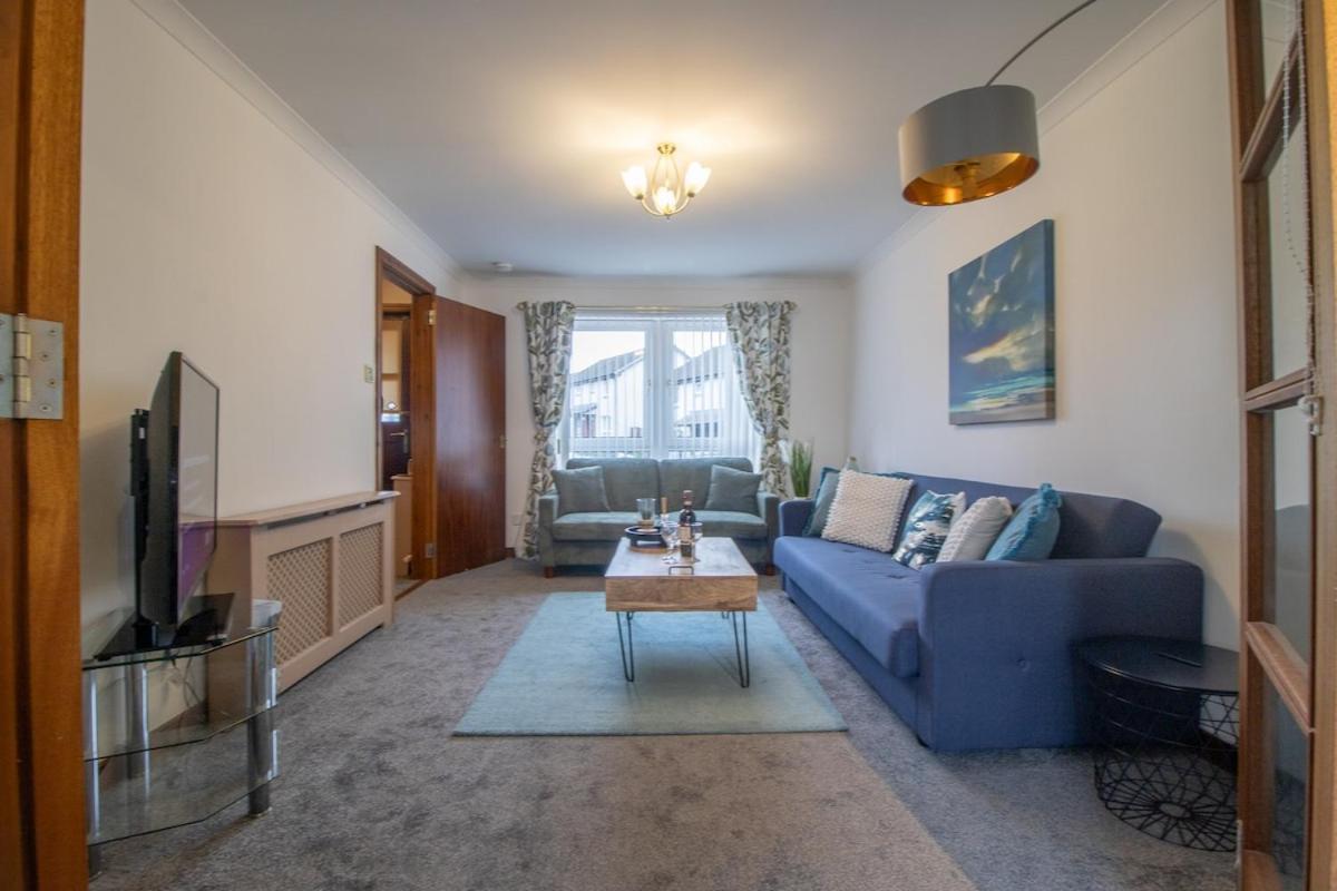 Glasgow, Spacious, 2 Bed With Parking *