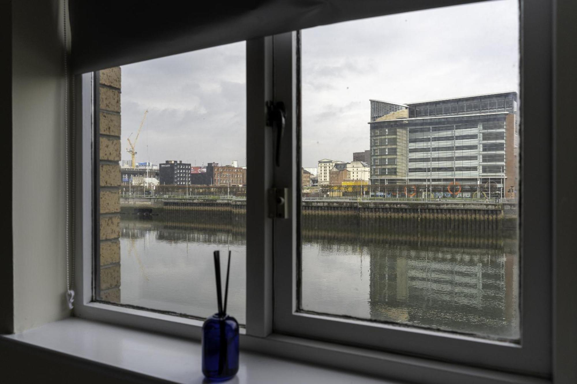 Riverview House * Glasgow