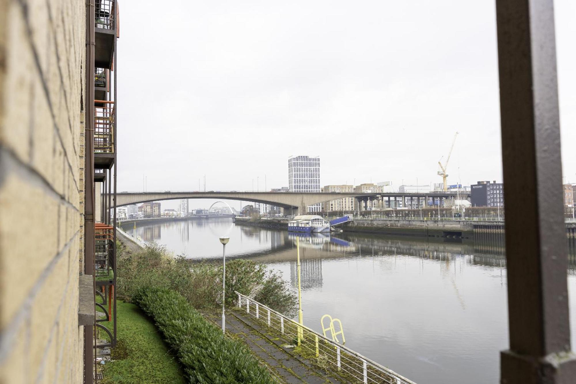 Riverview House Apartment