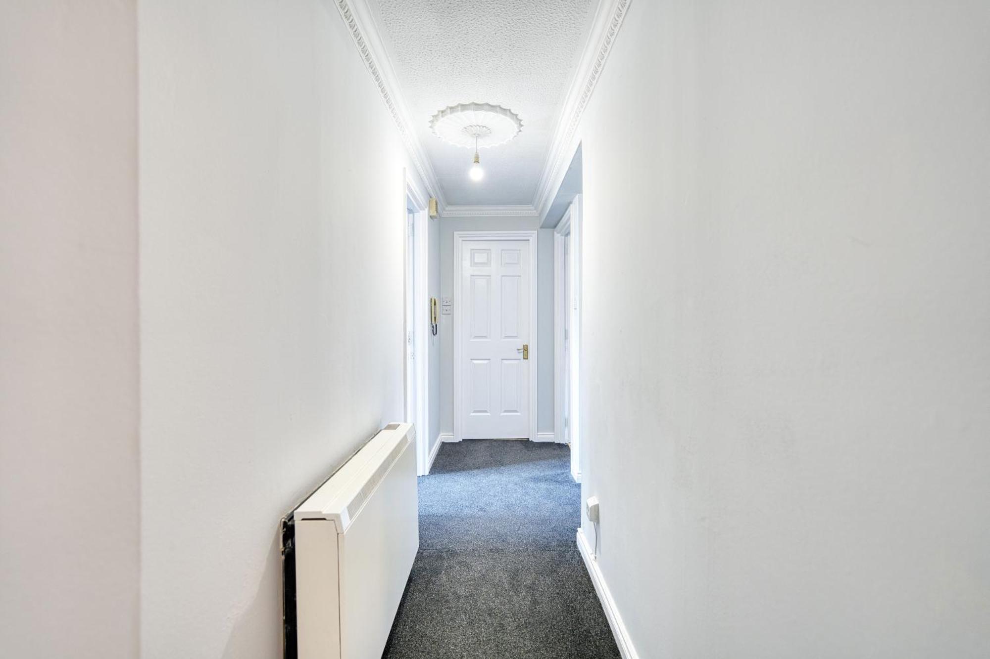 Apartment Spacious 5-bed Riverside With Free Parking Glasgow