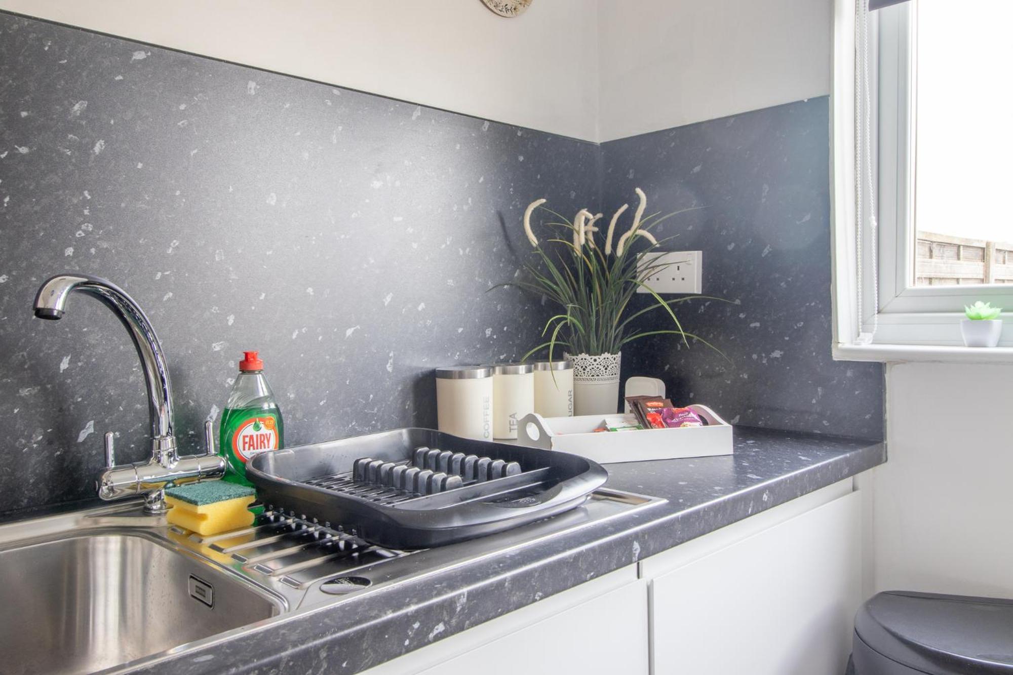 Apartment Glasgow, 2 Bed House With Parking Glasgow