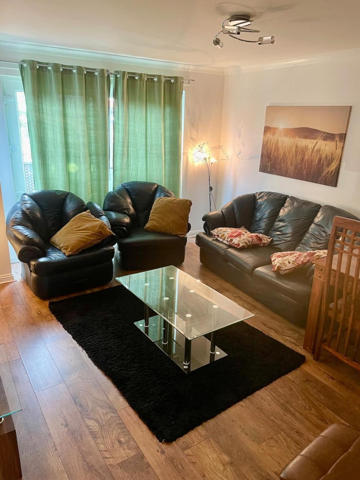 3 Beds,2 Bedroom Cosy Near Centre * Glasgow