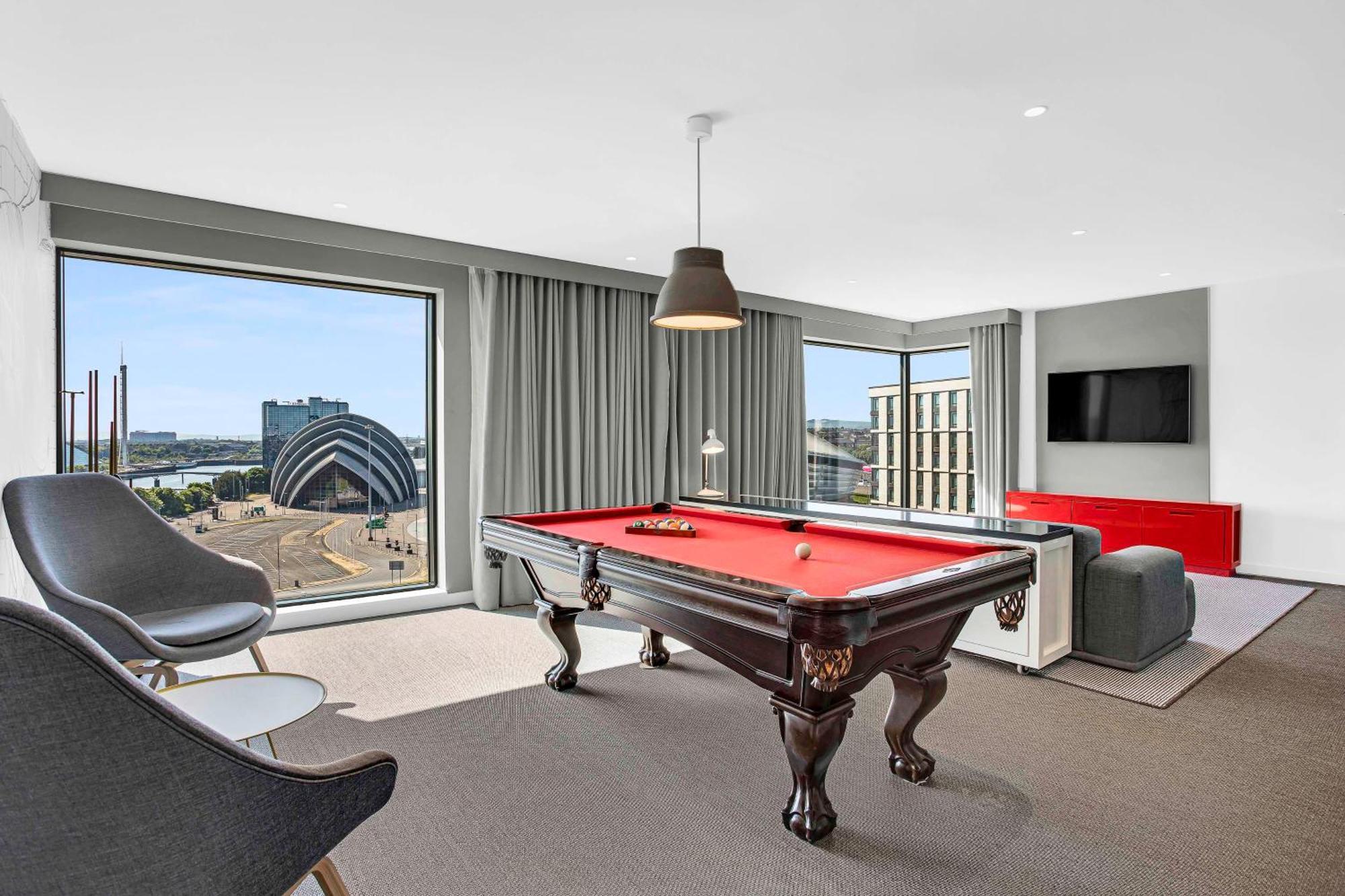 Radisson Red Hotel,