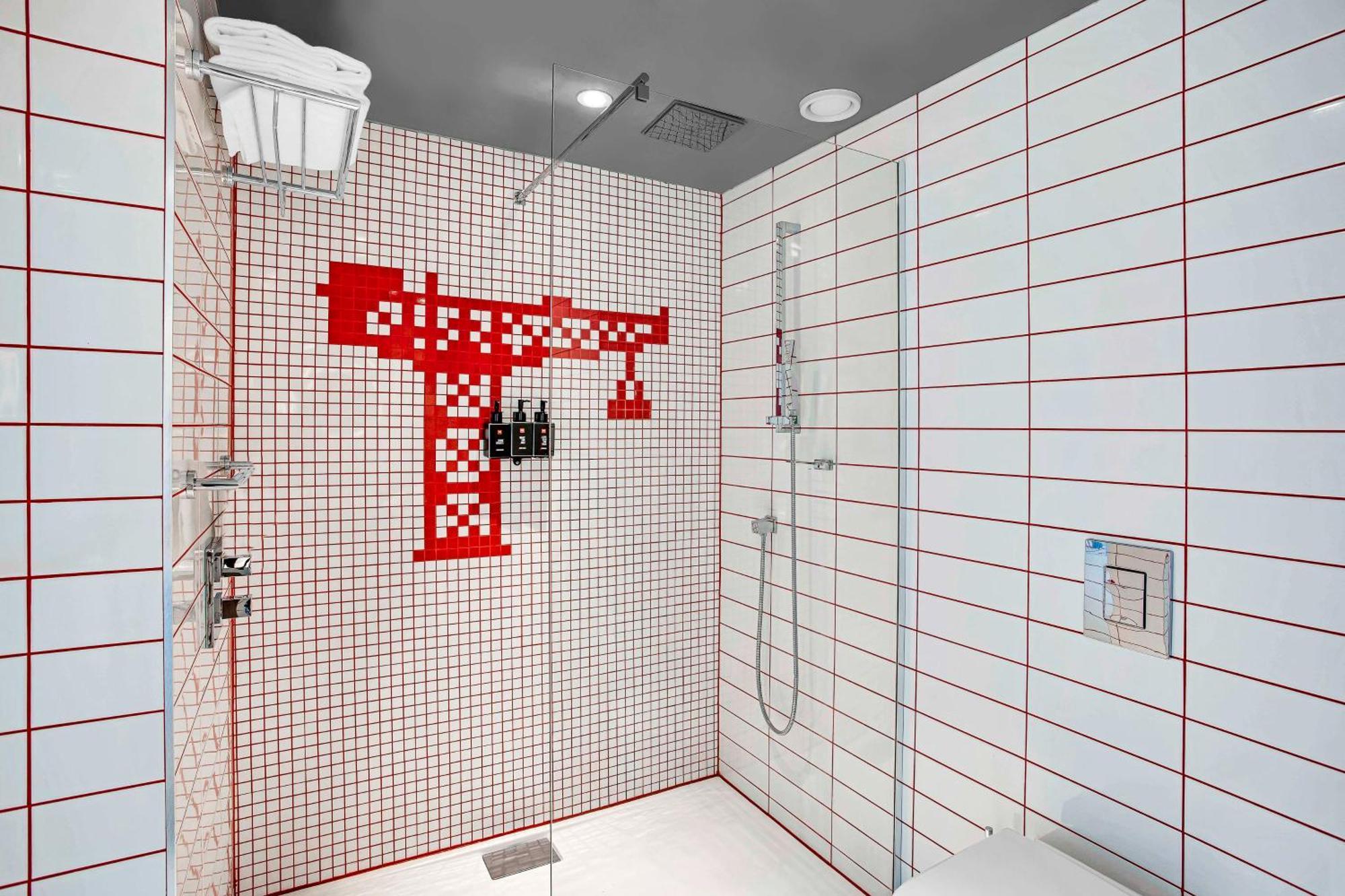 Hotel Radisson Red Hotel,