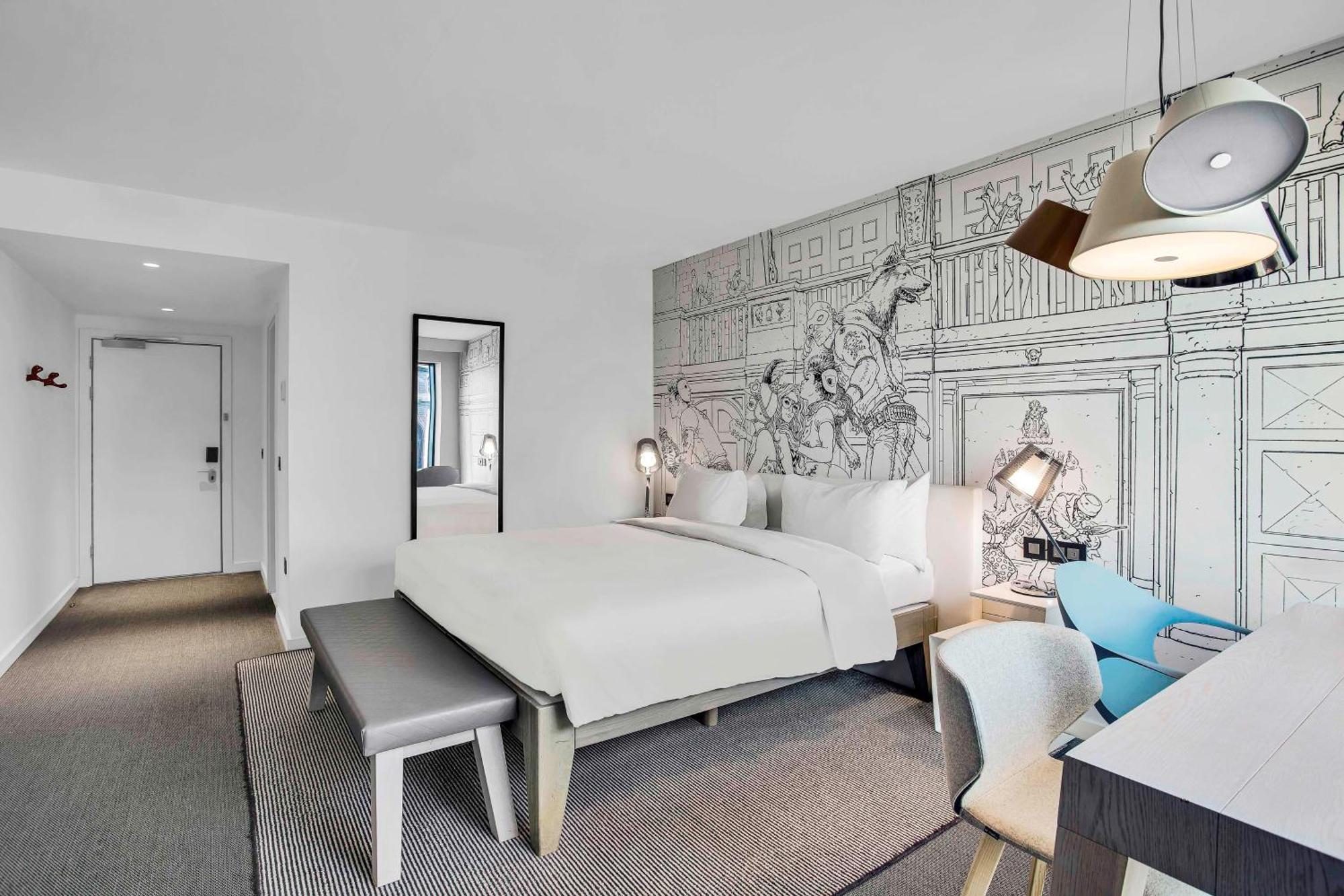 Radisson Red Hotel, Hotel 4*