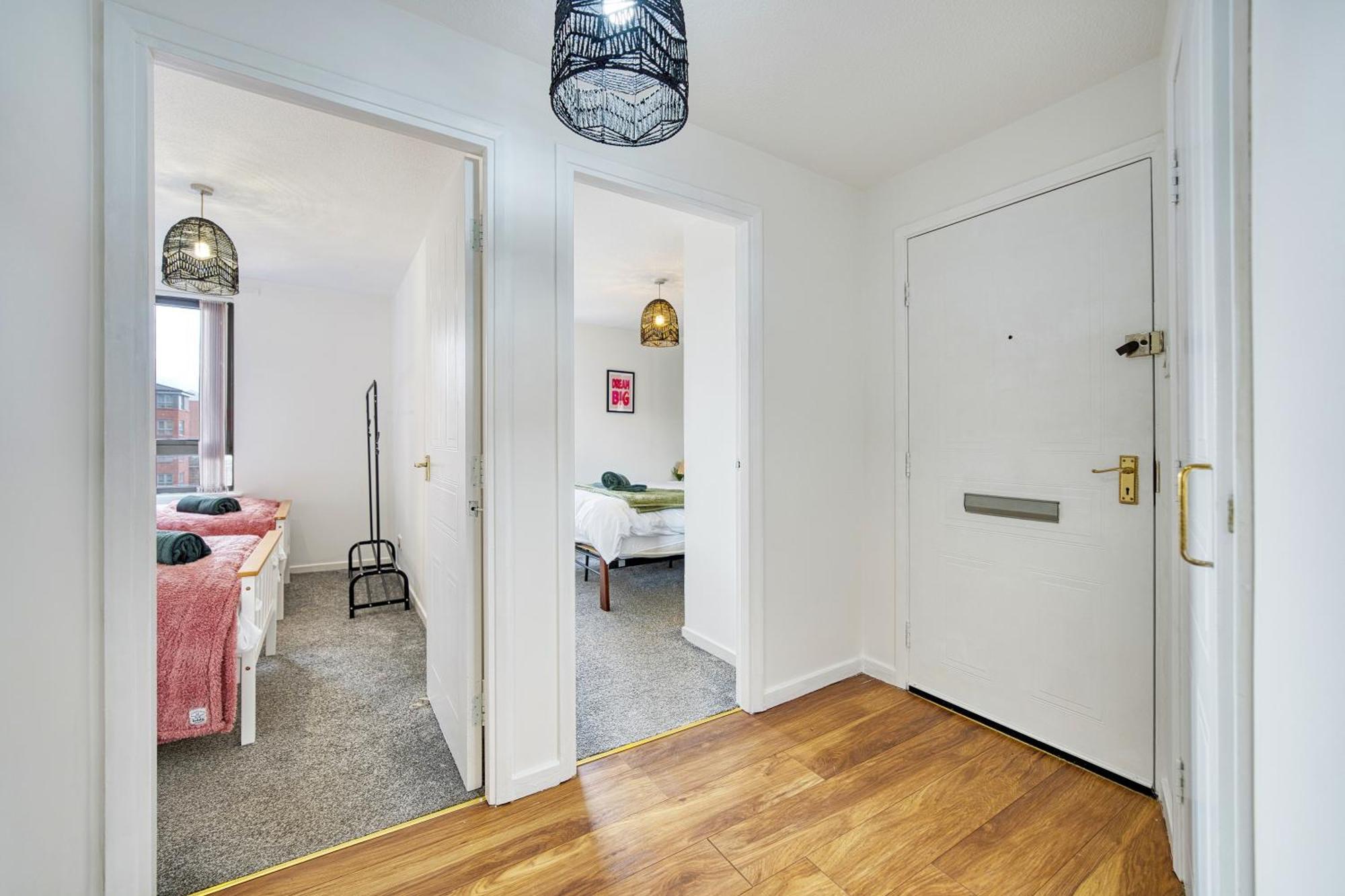 2 Bedroom Gardens Retreat With Free Parking Apartment