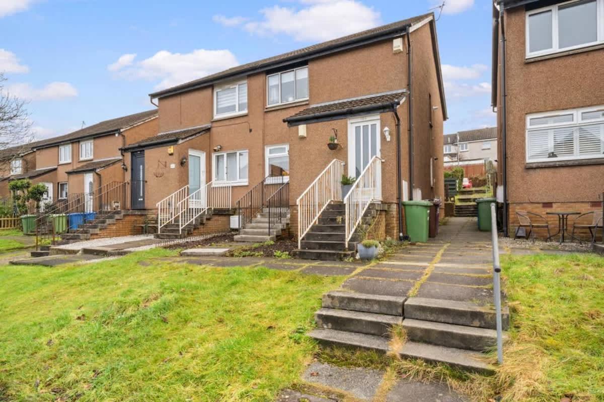 Stylish 2 Bed With Parking * Glasgow