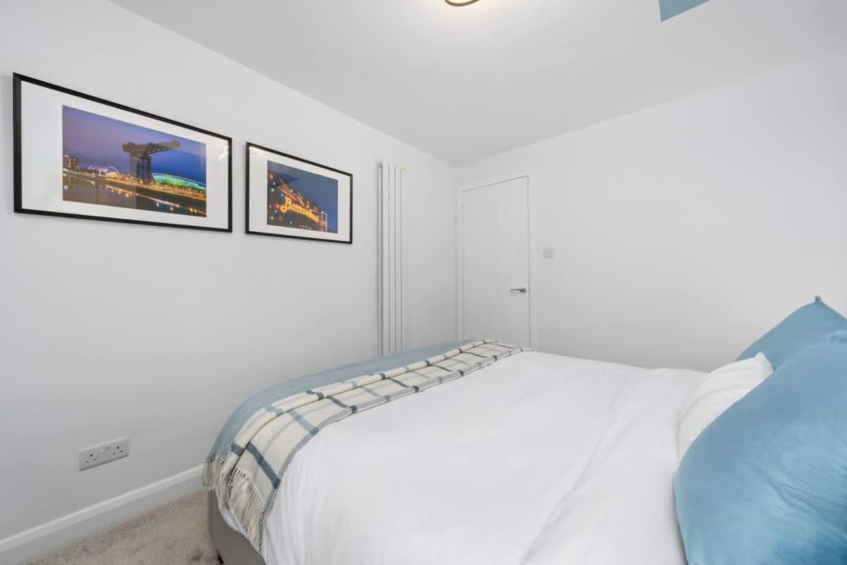 Stylish 2 Bed With Parking