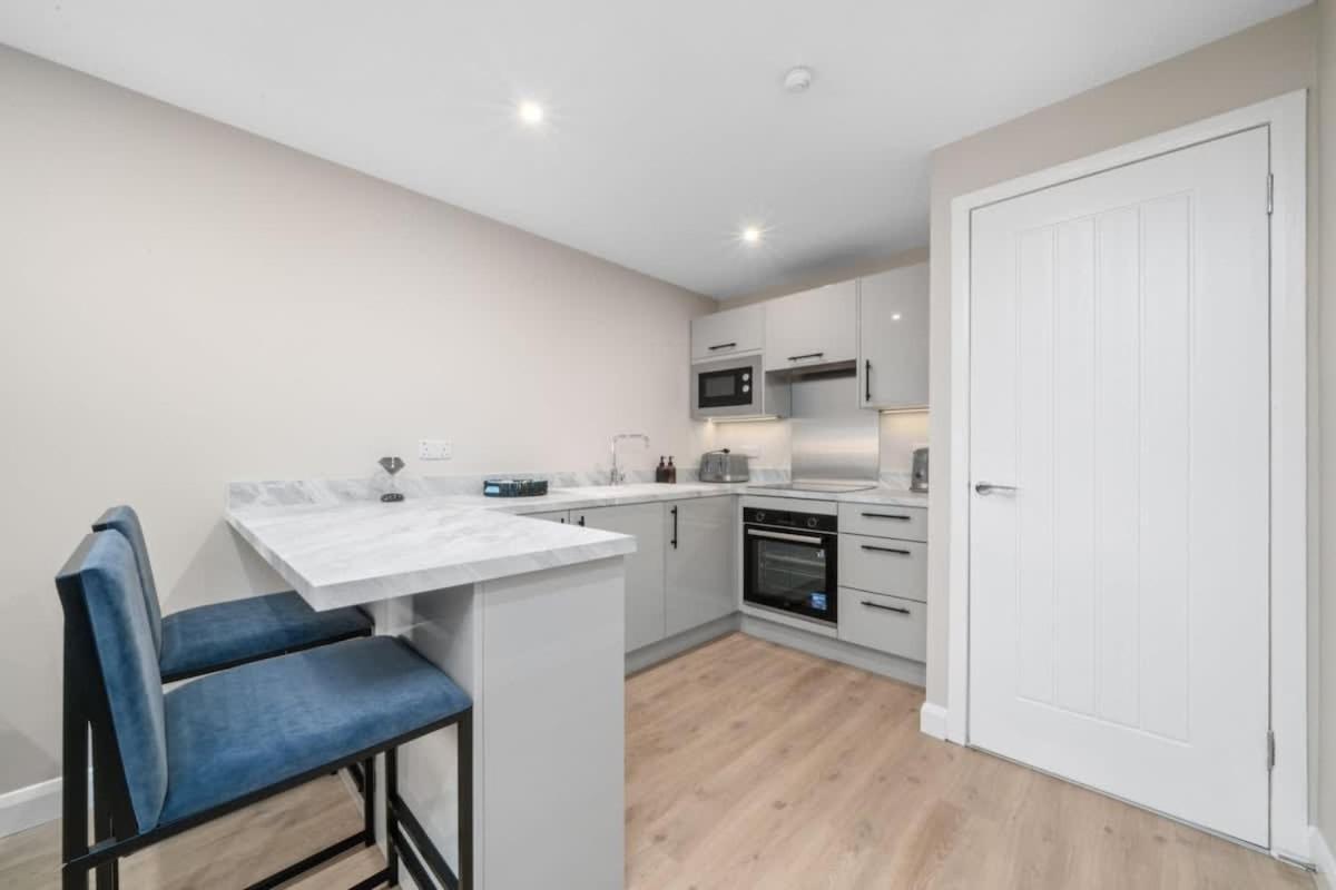 Apartment Stylish 2 Bed With Parking Glasgow