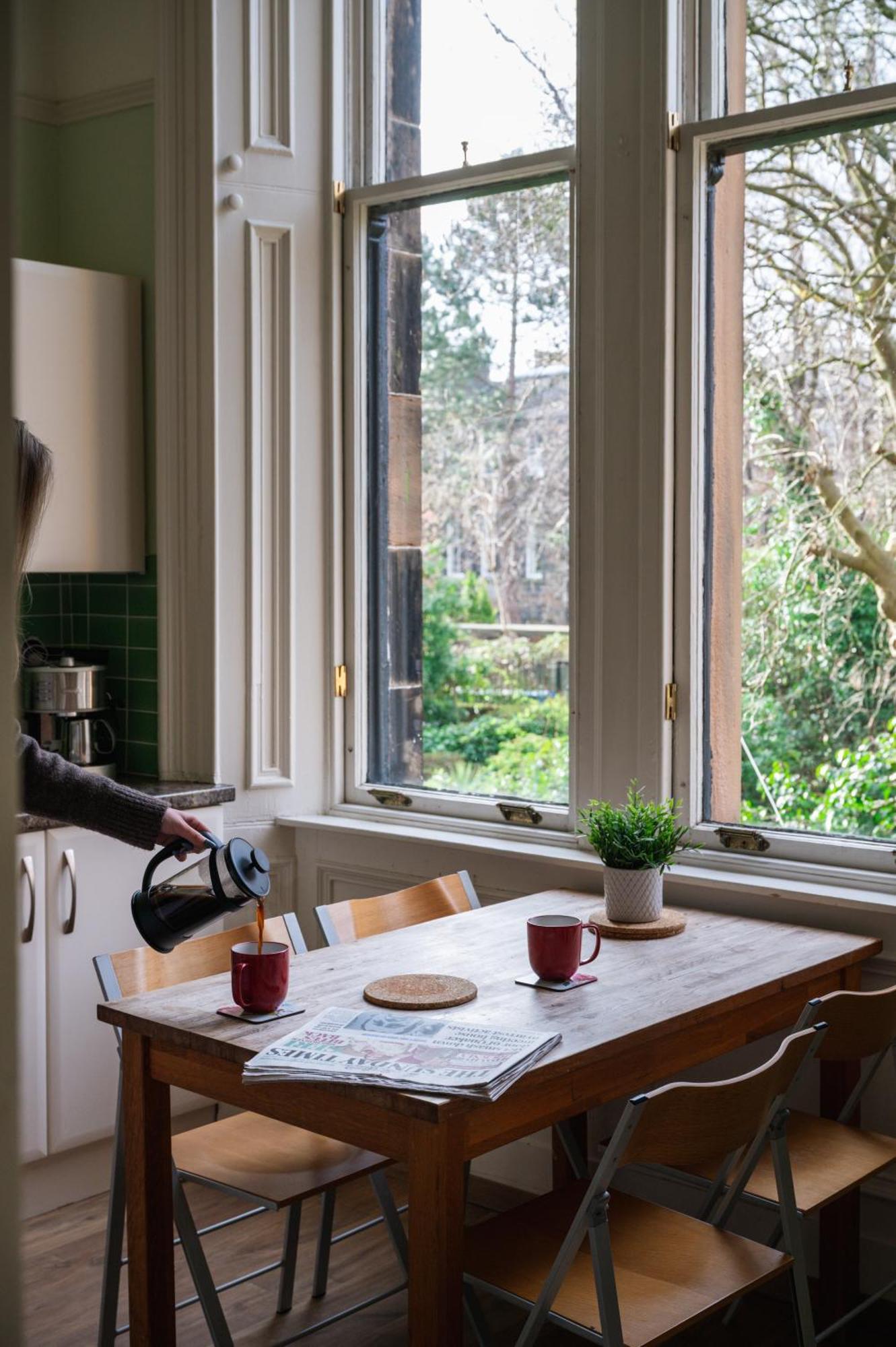 7 Crown Gardens Holiday home Glasgow