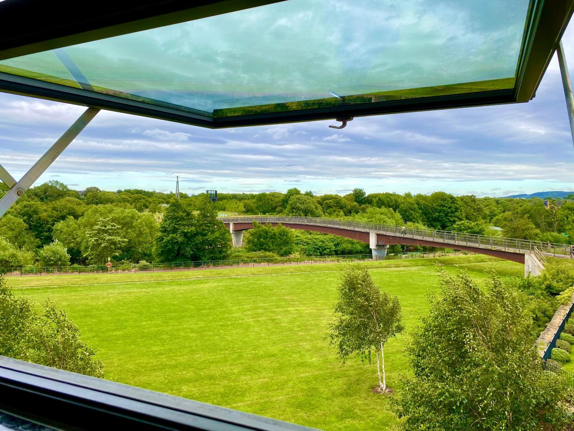 Private Bedroom & Bathroom With Amazing View In Quirky Townhouse