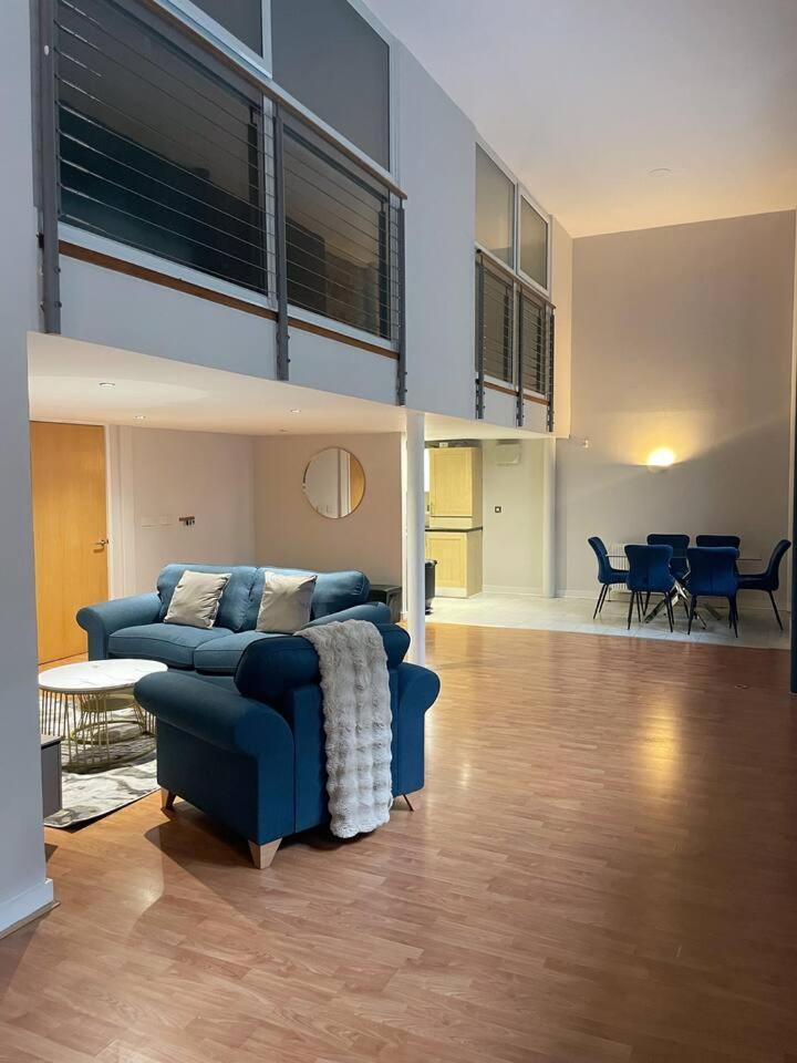 Apartment Sec Hydro Duplex In Finnieston *