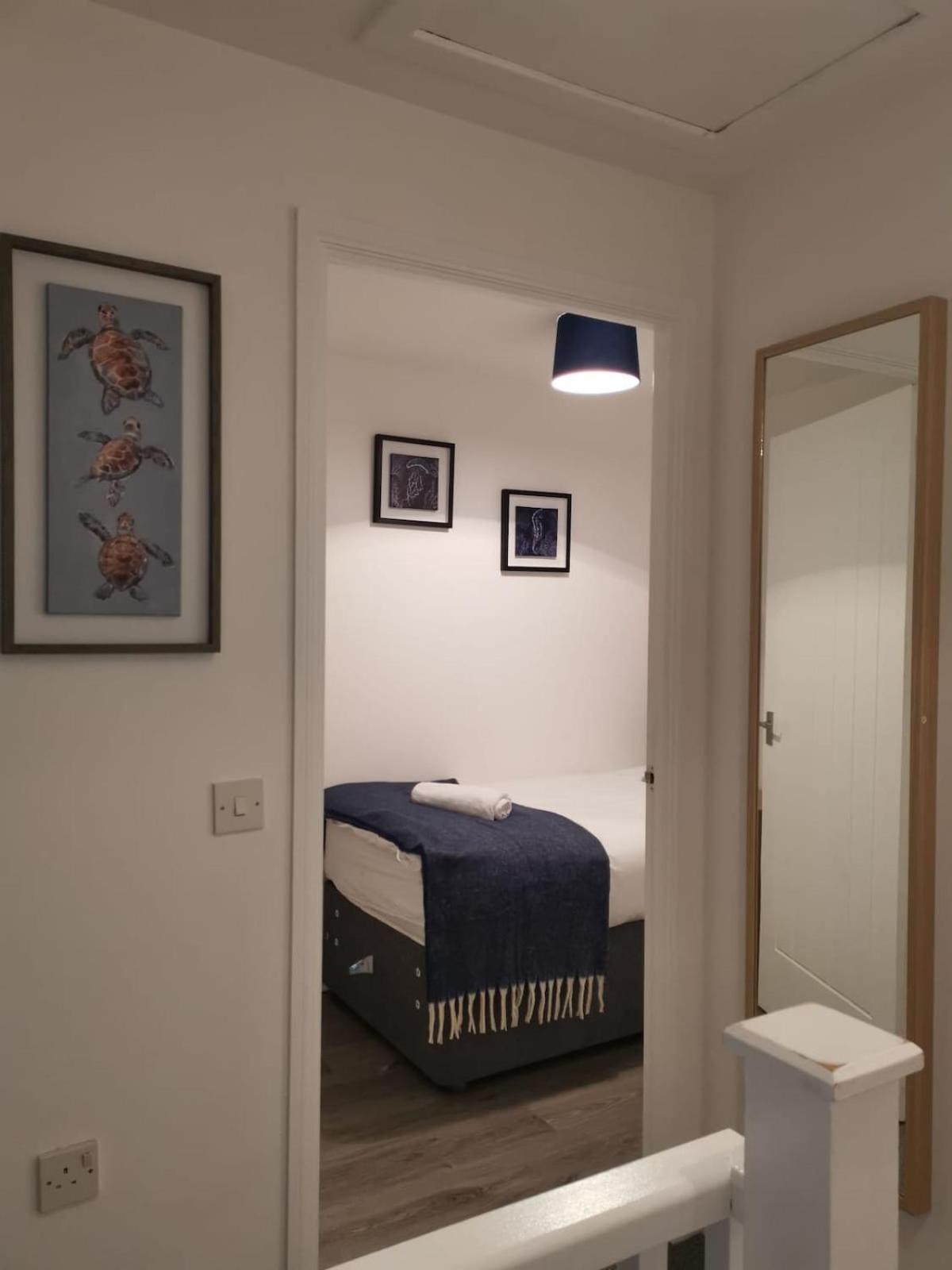Glasgow, Comfy 2 Bed With Parking