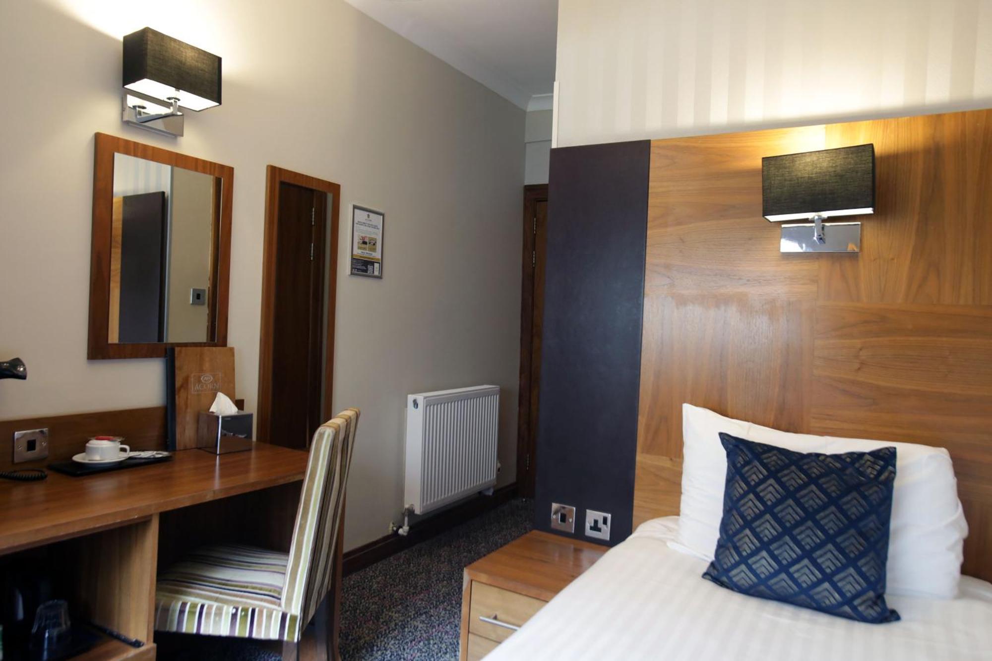 Acorn 3* Glasgow