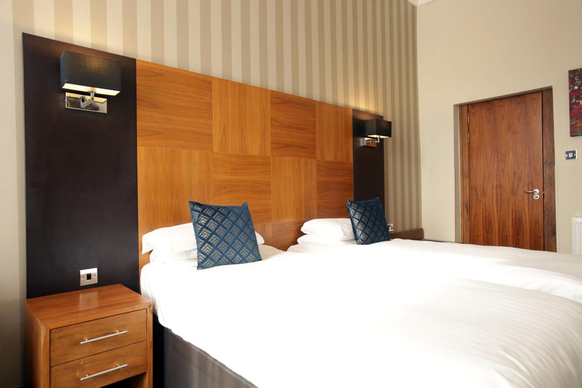 Acorn Hotel