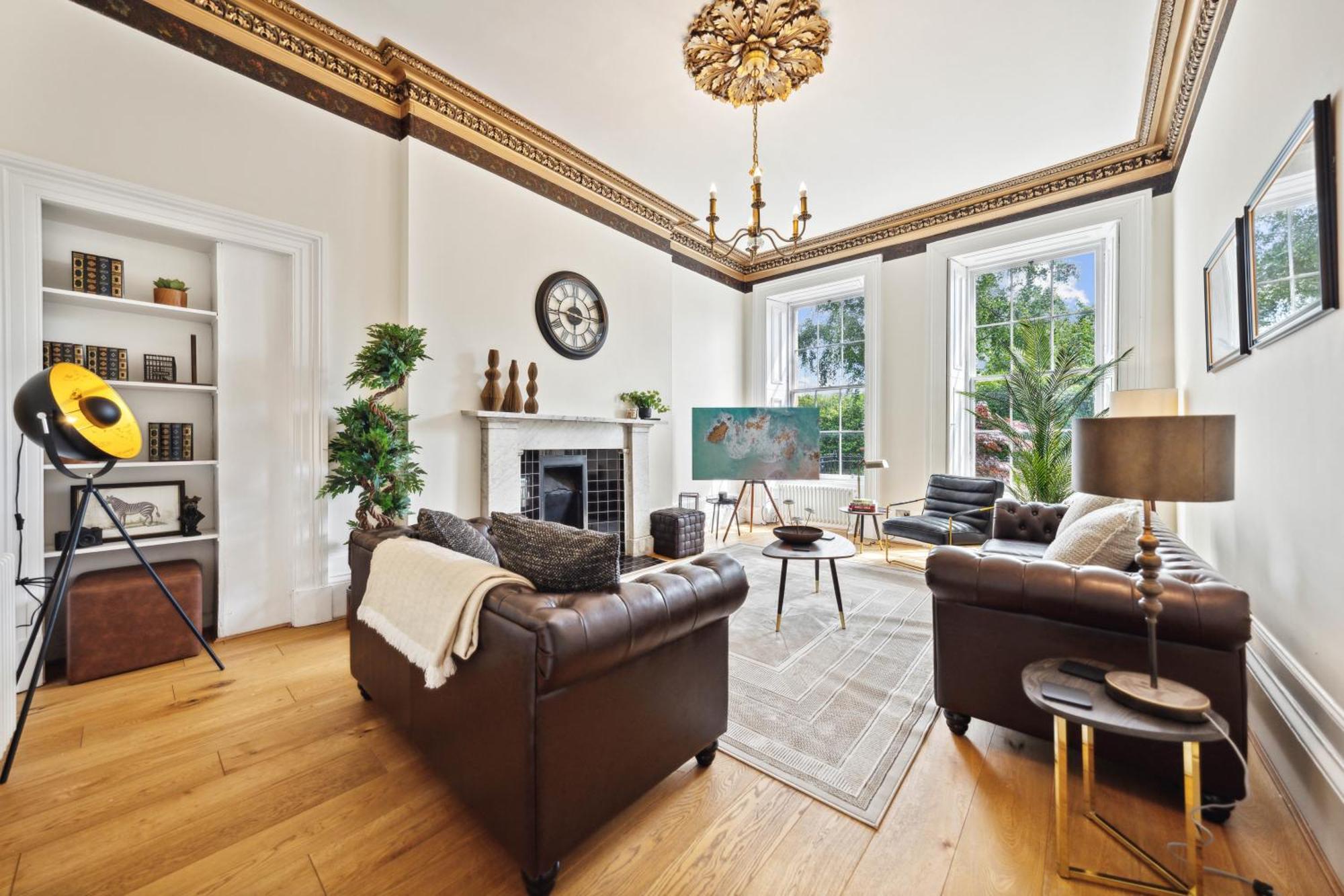 Timeless 5 Bed Duplex Flat Glasgow