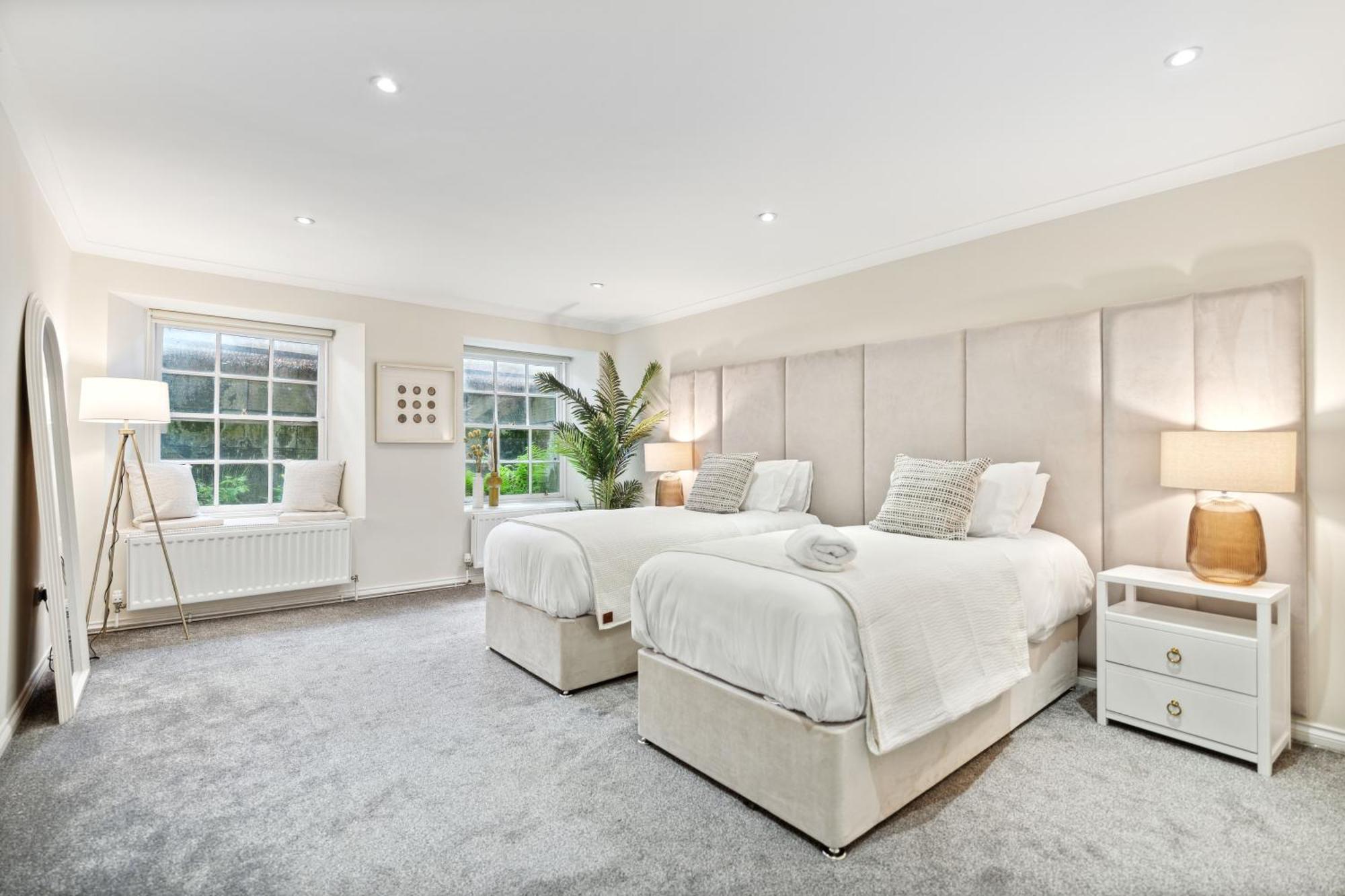Timeless 5 Bed Duplex Flat Apartment *