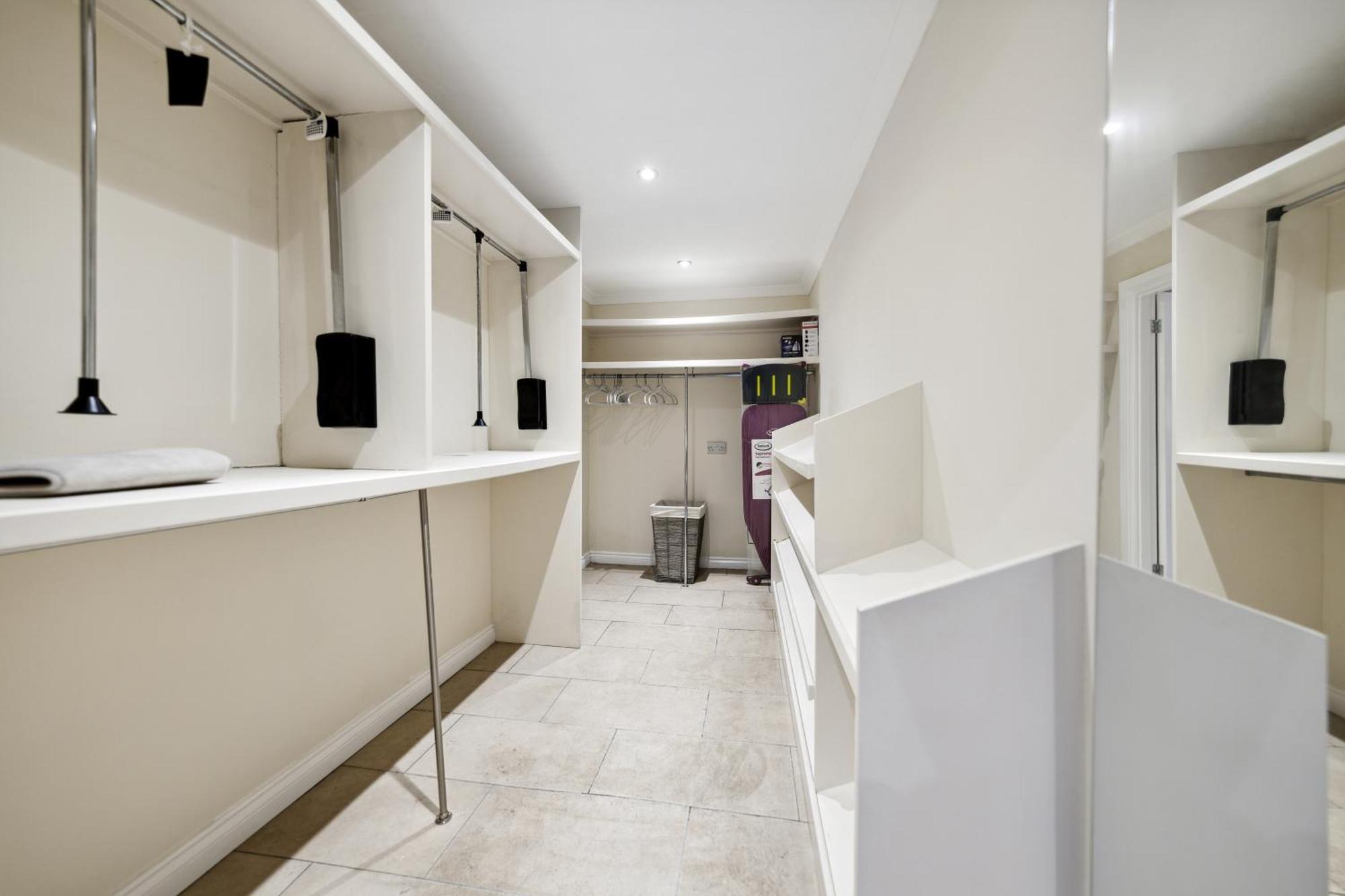 Apartment Timeless 5 Bed Duplex Flat Glasgow