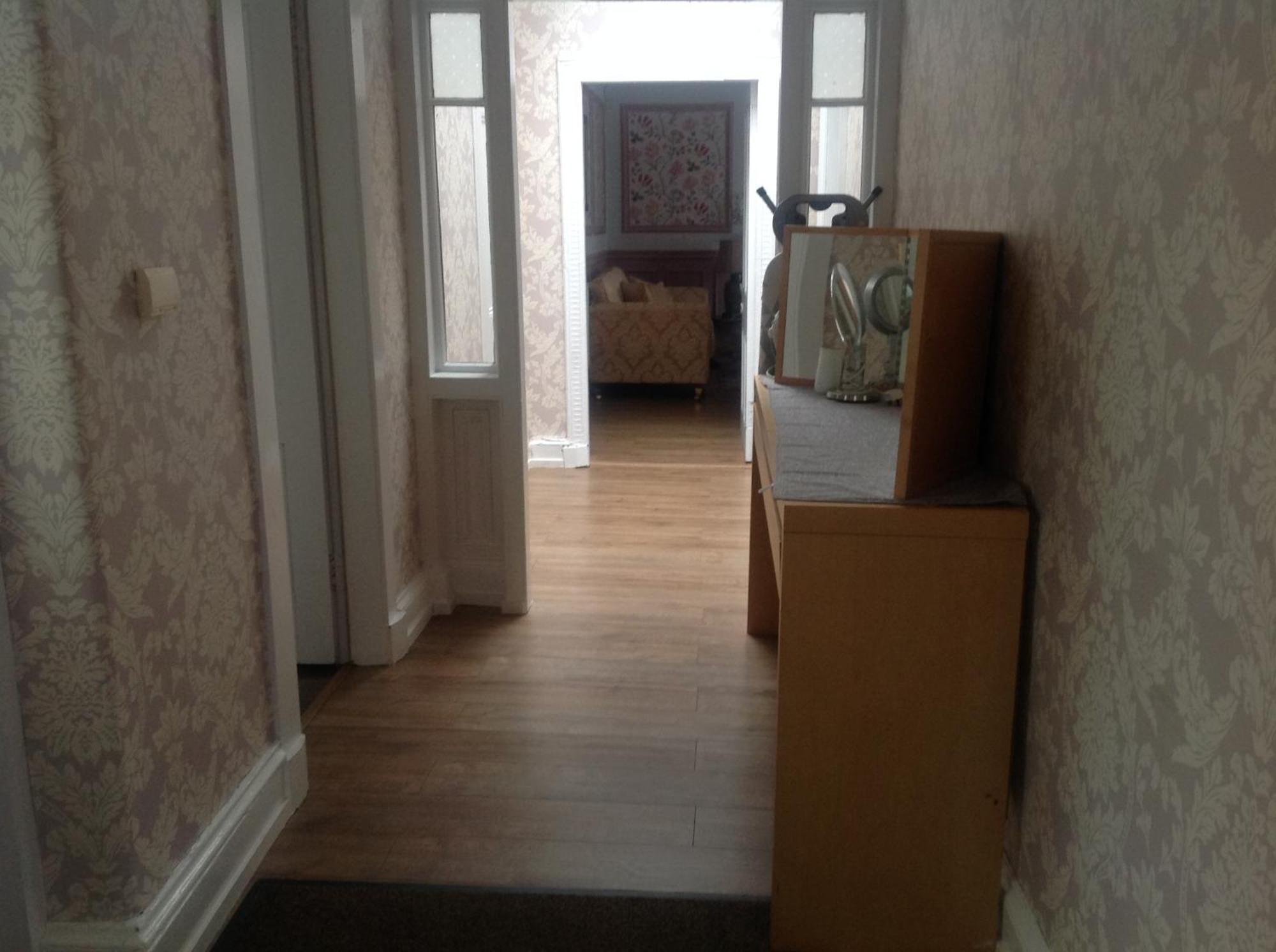 Apartment Busby