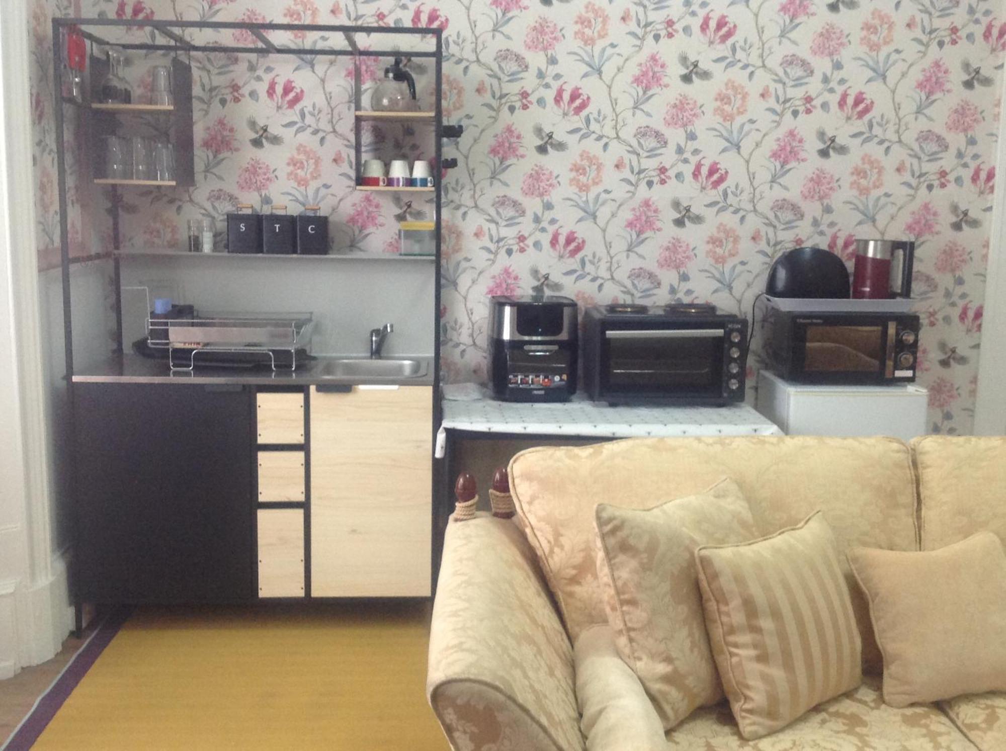 Busby Apartment *