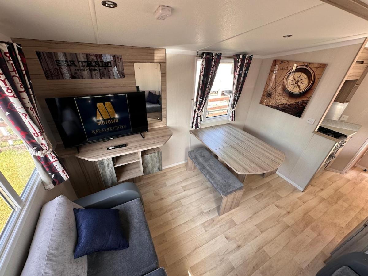 3-bedroom Swift Caravan - Uddingston, Apartment *