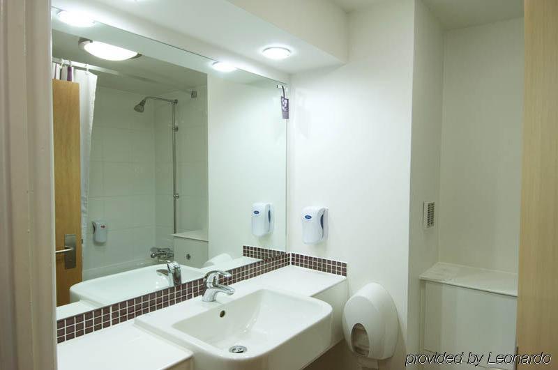 Premier Centre - Argyle Street 3*