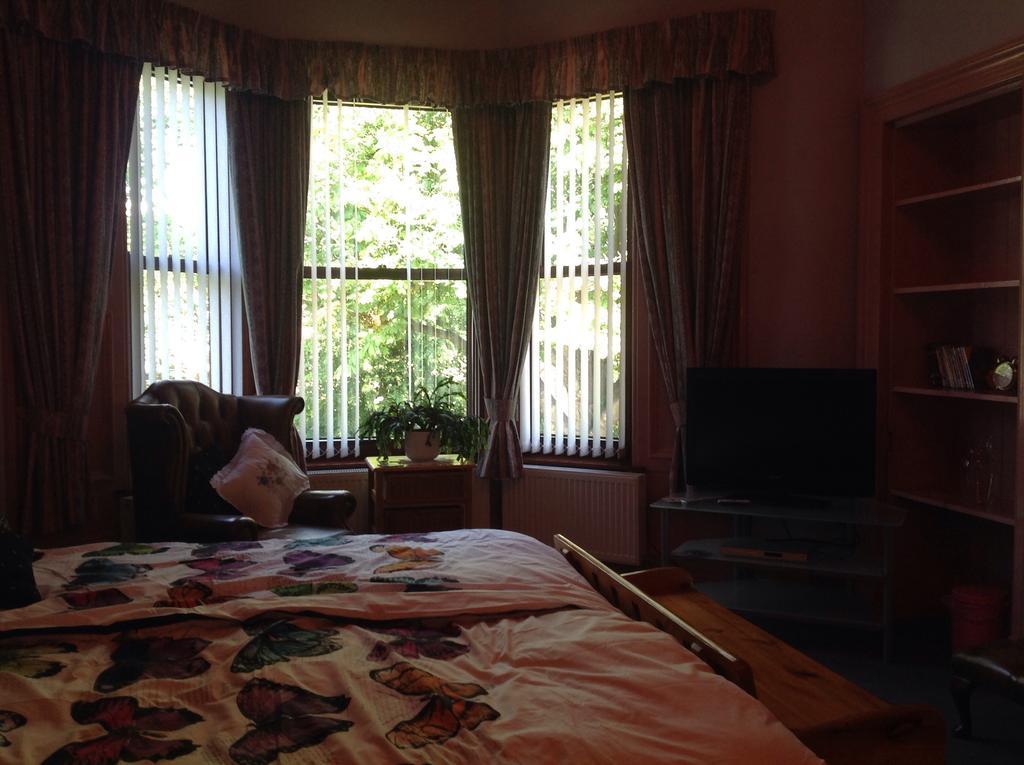 Villa Airdbreck Glasgow