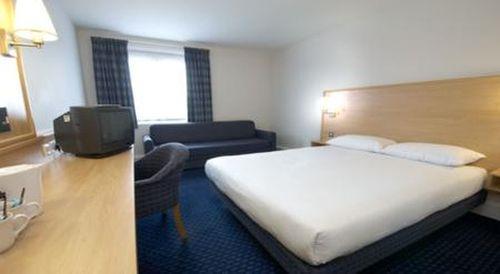 Hotel Travelodge Airport 3*