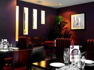 Premier Braehead Hotel 3*