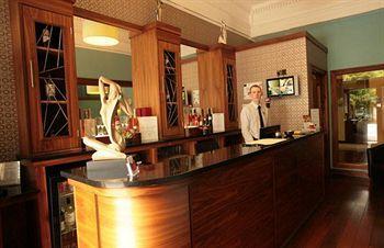 Acorn Hotel