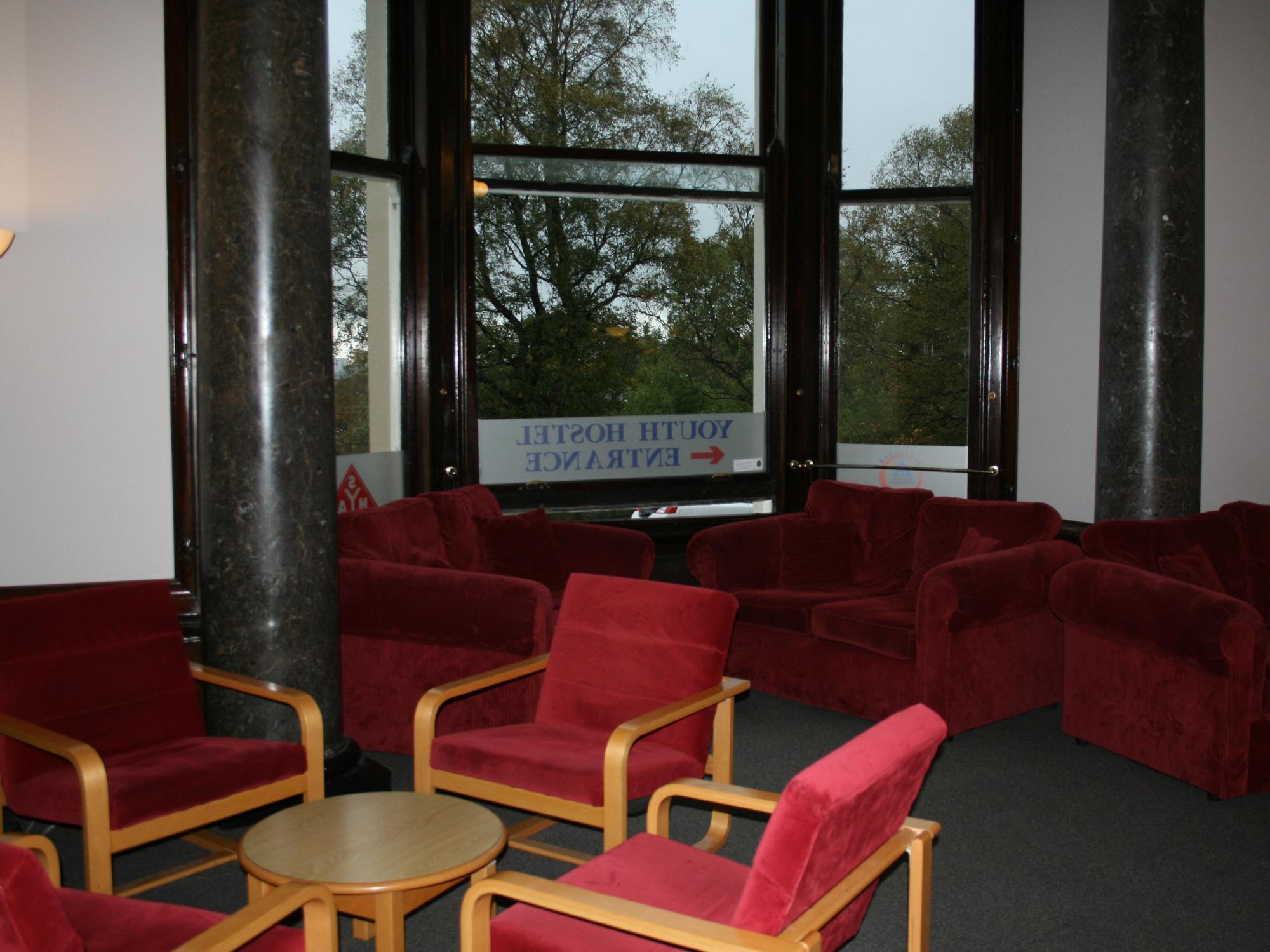 Youth Hostel *