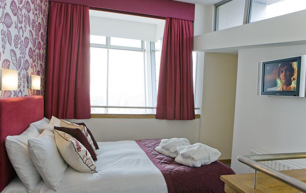 Apex Of 4* Glasgow
